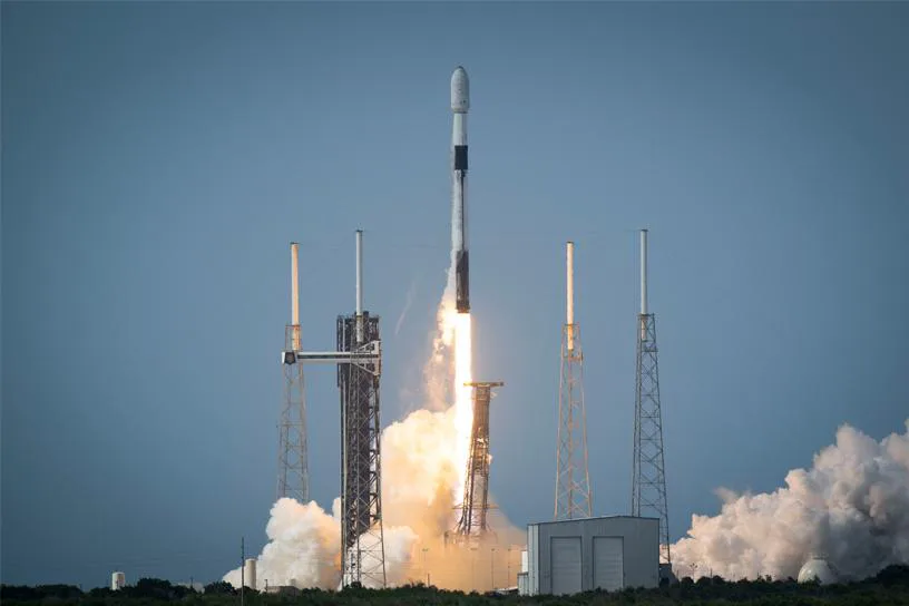 Запуск Mission Robotic Vehicle із системою RSGS на ракеті Falcon 9