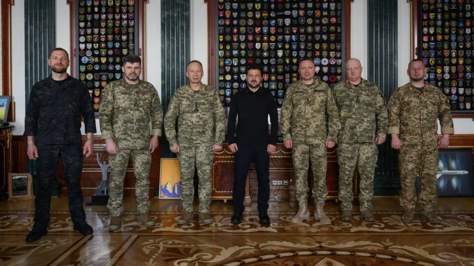Нарада керівництва України щодо змін у командуванні Збройних сил