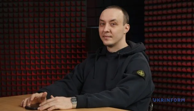 Радник президента з питань санкційної політики під час публічного виступу